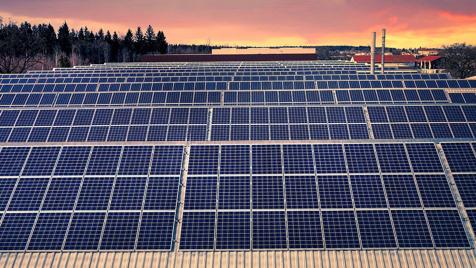 Rooftop solar panels in Pasadena, California